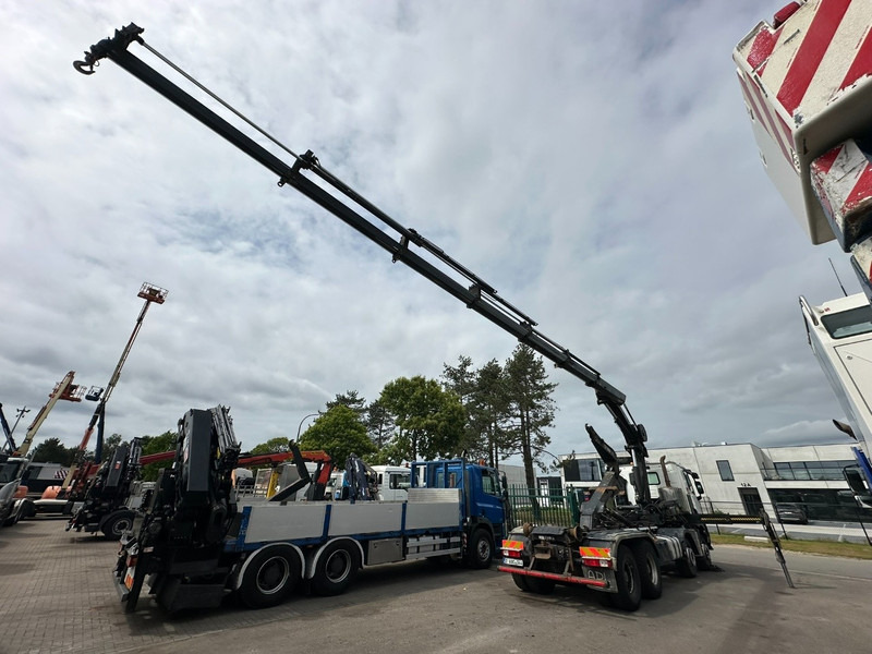 Renault C460 8x4 HOOKLIFT + CRANE HIAB 288 E-6 HIDUO - RADIO - 5/6 F - STEEL SPRING / HUB REDUCTION - Camion grue: photos 4 Renault C460 8x4 HOOKLIFT + CRANE HIAB 288 E-6 HIDUO - RADIO - 5/6 F - STEEL SPRING / HUB REDUCTION - Camion grue: photos 4