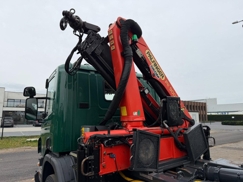 Camion ampliroll, Camion grue Scania P400 6x4 HOOKLIFT + CRANE PALFINGER PK9001 EH - RETARDER - 5/6F + ROTATOR + RADIO - WB 3m90 - EURO 5 - HUB REDUCTION / SPRING - BE TRUCK: photos 15 Camion ampliroll, Camion grue Scania P400 6x4 HOOKLIFT + CRANE PALFINGER PK9001 EH - RETARDER - 5/6F + ROTATOR + RADIO - WB 3m90 - EURO 5 - HUB REDUCTION / SPRING - BE TRUCK: photos 15