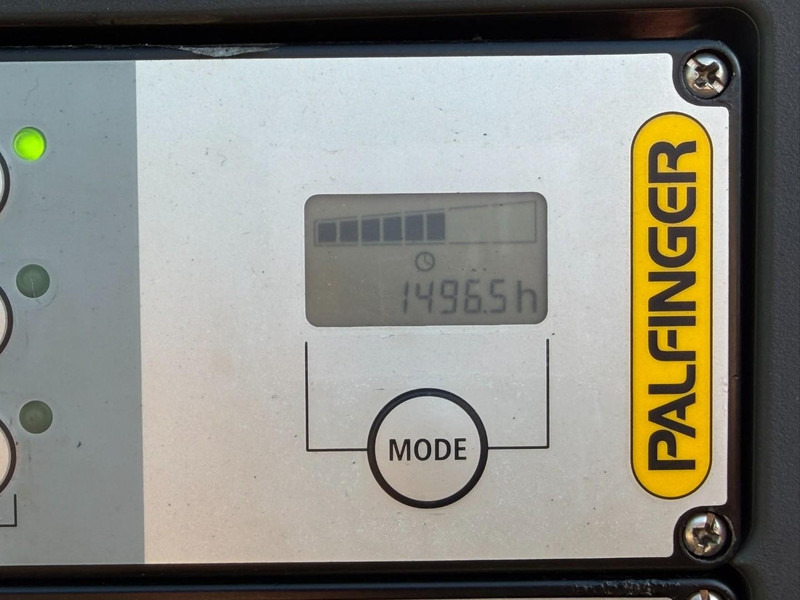 Camion ampliroll, Camion grue Scania P400 6x4 HOOKLIFT + CRANE PALFINGER PK9001 EH - RETARDER - 5/6F + ROTATOR + RADIO - WB 3m90 - EURO 5 - HUB REDUCTION / SPRING - BE TRUCK: photos 17 Camion ampliroll, Camion grue Scania P400 6x4 HOOKLIFT + CRANE PALFINGER PK9001 EH - RETARDER - 5/6F + ROTATOR + RADIO - WB 3m90 - EURO 5 - HUB REDUCTION / SPRING - BE TRUCK: photos 17