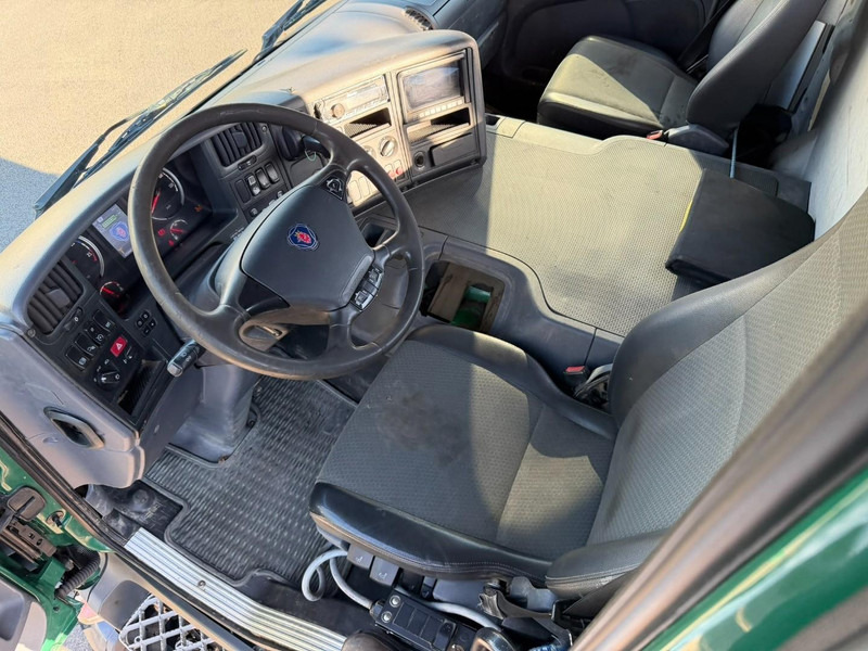 Camion ampliroll, Camion grue Scania P400 6x4 HOOKLIFT + CRANE PALFINGER PK9001 EH - RETARDER - 5/6F + ROTATOR + RADIO - WB 3m90 - EURO 5 - HUB REDUCTION / SPRING - BE TRUCK: photos 11 Camion ampliroll, Camion grue Scania P400 6x4 HOOKLIFT + CRANE PALFINGER PK9001 EH - RETARDER - 5/6F + ROTATOR + RADIO - WB 3m90 - EURO 5 - HUB REDUCTION / SPRING - BE TRUCK: photos 11