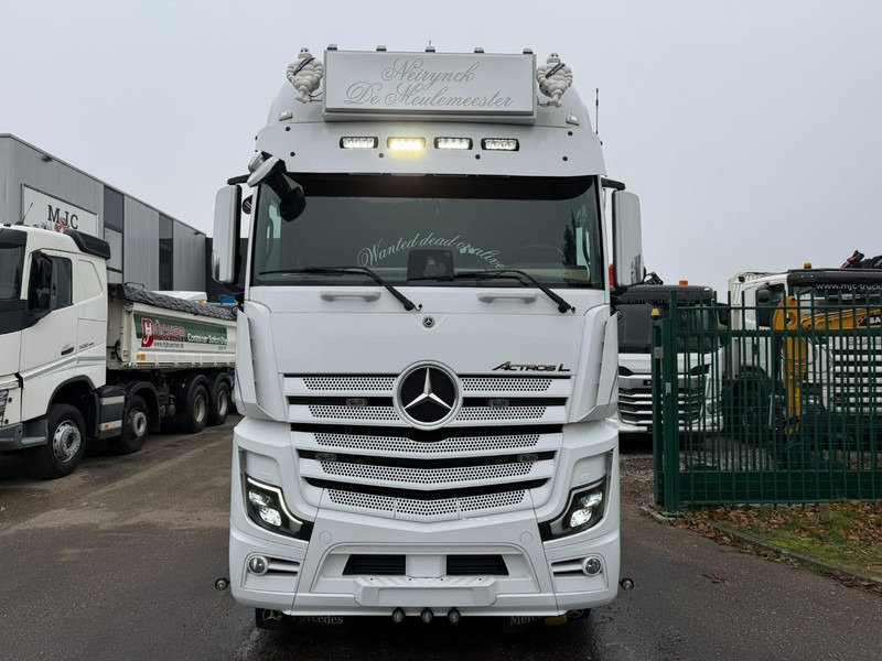 Mercedes-Benz ACTROS 1951L GIGASPACE - DOUBLE PTO - WALKING FLOOR / TIPPER - *146.000km* - LIKE NEW !!! - FULL SPOILERS + SIDESKIRTS - BE TRUCK - Tracteur routier: photos 2 Mercedes-Benz ACTROS 1951L GIGASPACE - DOUBLE PTO - WALKING FLOOR / TIPPER - *146.000km* - LIKE NEW !!! - FULL SPOILERS + SIDESKIRTS - BE TRUCK - Tracteur routier: photos 2