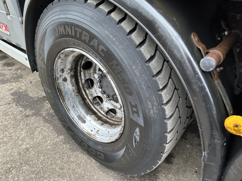 Camion plateau, Camion grue Volvo FH 400 8X4 + HIAB 130 R - STEEL SPRING / BLATT / BALLIESTAS - I SHIFT - BELGIAN TRUCK: photos 17