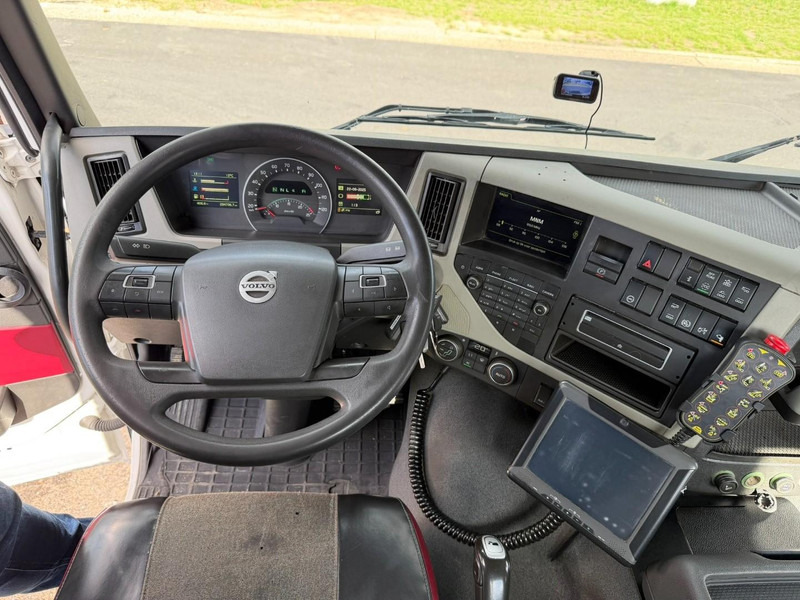 Camion ampliroll, Camion grue Volvo FM 420 8x2 HOOKLIFT + CRANE PALFINGER PK19.001 SLD B - *294.000km* - EURO 6 - LIFT + STEERING AXLE - I SHIFT - BE TRUCK: photos 19 Camion ampliroll, Camion grue Volvo FM 420 8x2 HOOKLIFT + CRANE PALFINGER PK19.001 SLD B - *294.000km* - EURO 6 - LIFT + STEERING AXLE - I SHIFT - BE TRUCK: photos 19