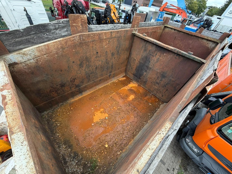 Camion ampliroll, Camion grue Volvo FM 420 8x2 HOOKLIFT + CRANE PALFINGER PK19.001 SLD B - *294.000km* - EURO 6 - LIFT + STEERING AXLE - I SHIFT - BE TRUCK: photos 16 Camion ampliroll, Camion grue Volvo FM 420 8x2 HOOKLIFT + CRANE PALFINGER PK19.001 SLD B - *294.000km* - EURO 6 - LIFT + STEERING AXLE - I SHIFT - BE TRUCK: photos 16