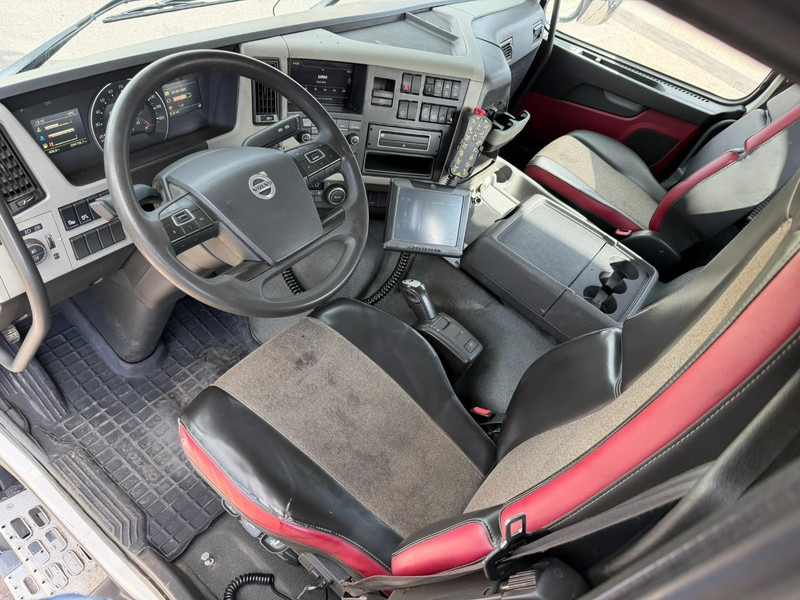 Camion ampliroll, Camion grue Volvo FM 420 8x2 HOOKLIFT + CRANE PALFINGER PK19.001 SLD B - *294.000km* - EURO 6 - LIFT + STEERING AXLE - I SHIFT - BE TRUCK: photos 9 Camion ampliroll, Camion grue Volvo FM 420 8x2 HOOKLIFT + CRANE PALFINGER PK19.001 SLD B - *294.000km* - EURO 6 - LIFT + STEERING AXLE - I SHIFT - BE TRUCK: photos 9