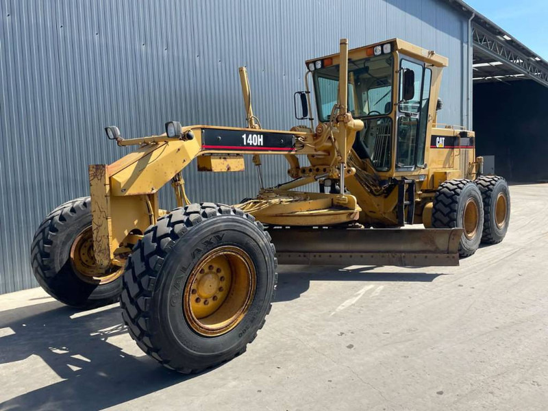 Cat 140H - 3306 Engine - Niveleuse: photos 1 Cat 140H - 3306 Engine - Niveleuse: photos 1