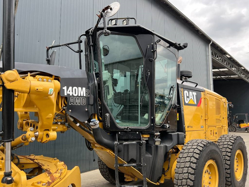 Niveleuse Cat 140M2 AWD: photos 7