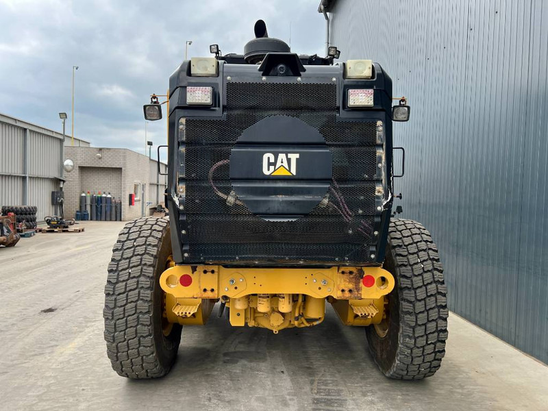 Cat 140M2 AWD - Niveleuse: photos 4 Cat 140M2 AWD - Niveleuse: photos 4