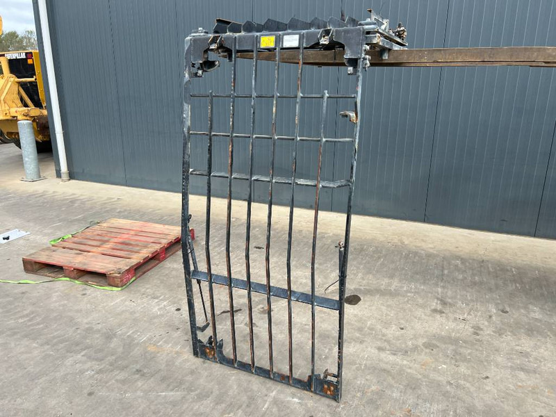 Cat 313E / M315F / 320F / 323E / 325F / 329E / 330F / - Cabine et intérieur pour Engins de chantier: photos 1 Cat 313E / M315F / 320F / 323E / 325F / 329E / 330F / - Cabine et intérieur pour Engins de chantier: photos 1