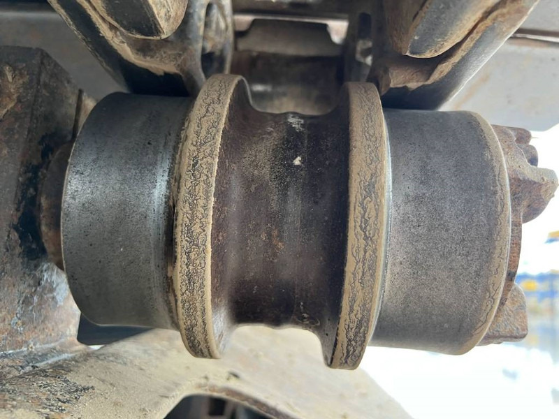 Pelle sur chenille Cat 321D LCR: photos 19