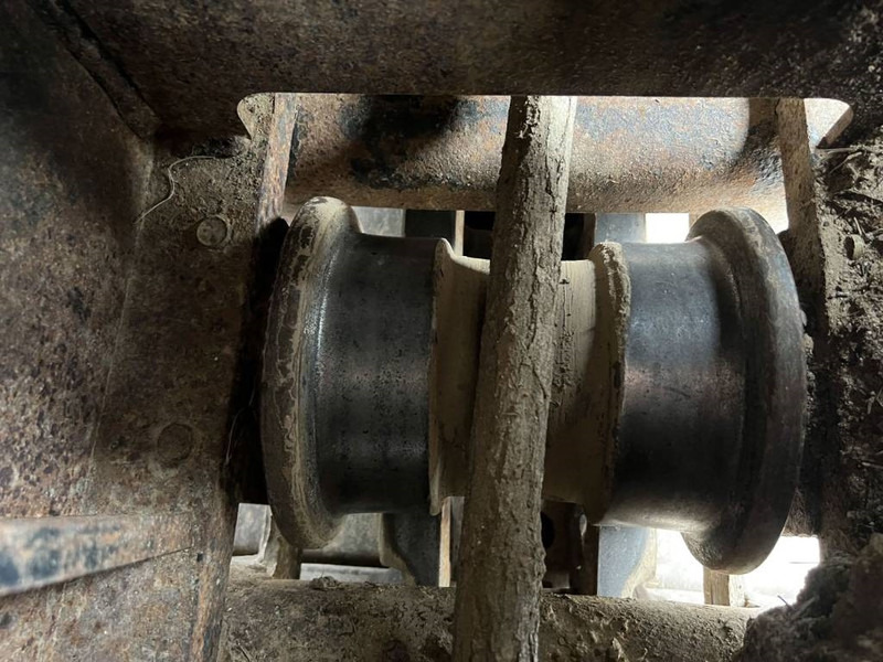 Pelle sur chenille Cat 321D LCR: photos 20