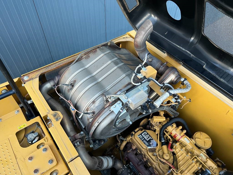 Pelle sur chenille Cat 323F L: photos 20