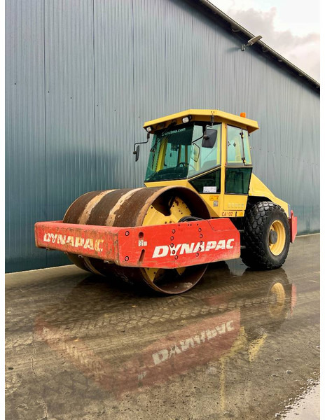 Dynapac CA302D - Compacteur: photos 1 Dynapac CA302D - Compacteur: photos 1