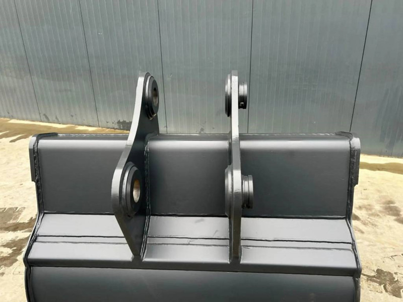 Hitachi ZX220 - 1.40m - Godet pour Engins de chantier: photos 5 Hitachi ZX220 - 1.40m - Godet pour Engins de chantier: photos 5