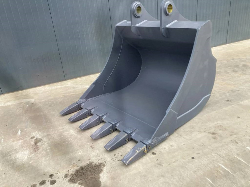 Hitachi ZX250 - Godet pour Engins de chantier: photos 4 Hitachi ZX250 - Godet pour Engins de chantier: photos 4