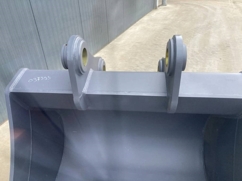 Hitachi ZX300 - Godet pour Engins de chantier: photos 5 Hitachi ZX300 - Godet pour Engins de chantier: photos 5