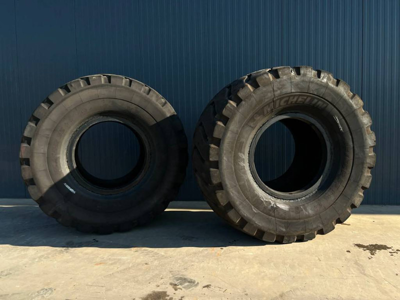 Pneus et jantes pour Engins de chantier Michelin 35/65R33 XLDD2: photos 1