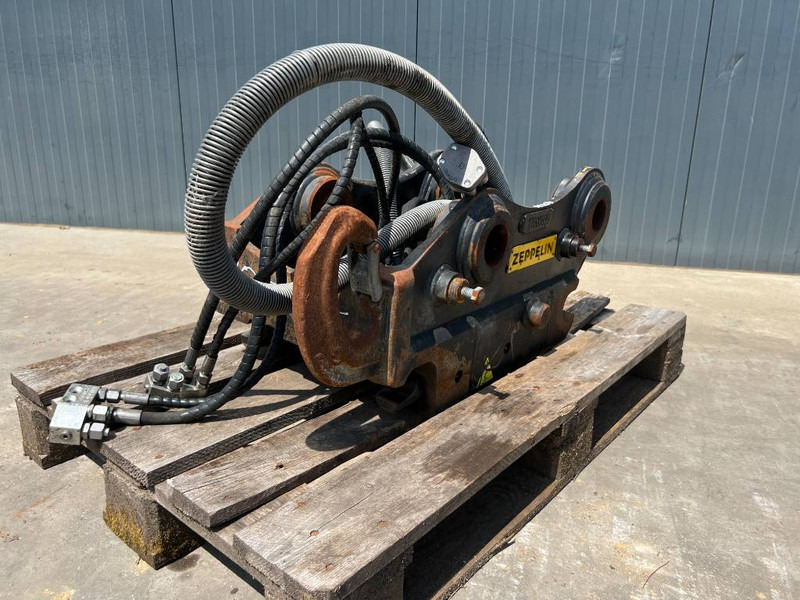 Attache rapide pour Engins de chantier OilQuick OQ65 - M314F / M316F / M318F: photos 1