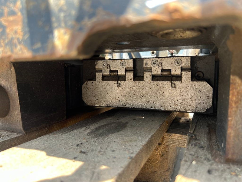 Attache rapide pour Engins de chantier OilQuick OQ65 - M314F / M316F / M318F: photos 14 Attache rapide pour Engins de chantier OilQuick OQ65 - M314F / M316F / M318F: photos 14