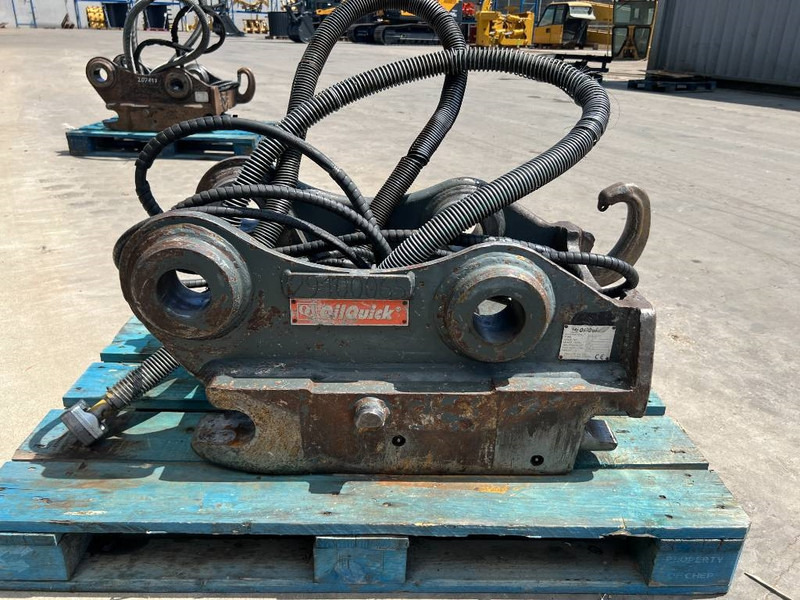 OilQuick OQ70/55 - 323E - Attache rapide pour Engins de chantier: photos 4 OilQuick OQ70/55 - 323E - Attache rapide pour Engins de chantier: photos 4