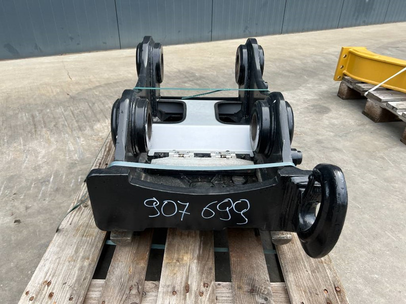 OilQuick OQ70/55 - DEMO - Attache rapide pour Engins de chantier: photos 2 OilQuick OQ70/55 - DEMO - Attache rapide pour Engins de chantier: photos 2