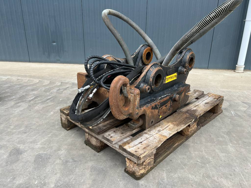 OilQuick OQ70/55 - Attache rapide pour Engins de chantier: photos 1 OilQuick OQ70/55 - Attache rapide pour Engins de chantier: photos 1