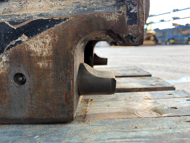 Attache rapide pour Engins de chantier OilQuick OQ80 - 336F: photos 20 Attache rapide pour Engins de chantier OilQuick OQ80 - 336F: photos 20