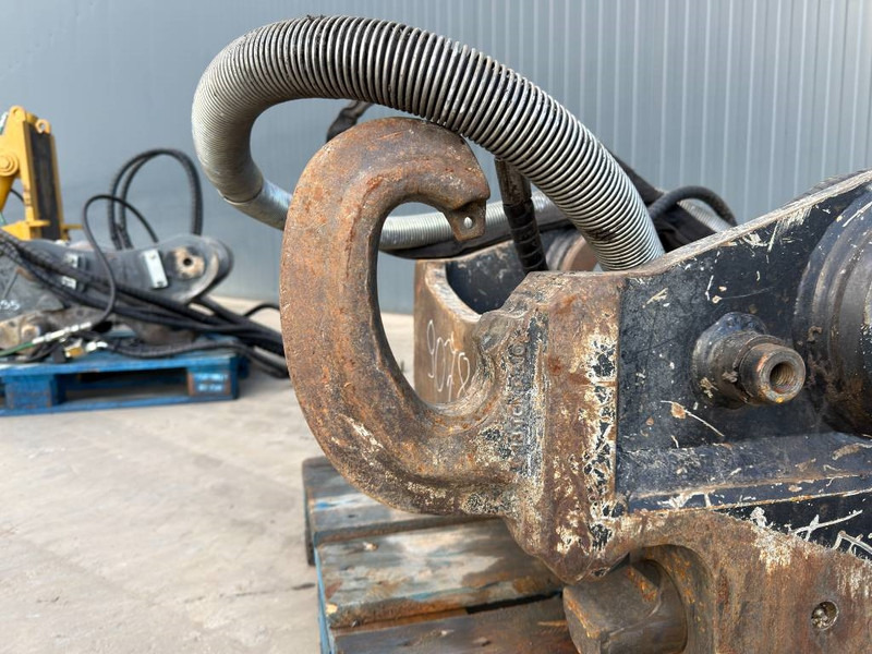 Attache rapide pour Engins de chantier OilQuick OQ80 - 336F: photos 9 Attache rapide pour Engins de chantier OilQuick OQ80 - 336F: photos 9