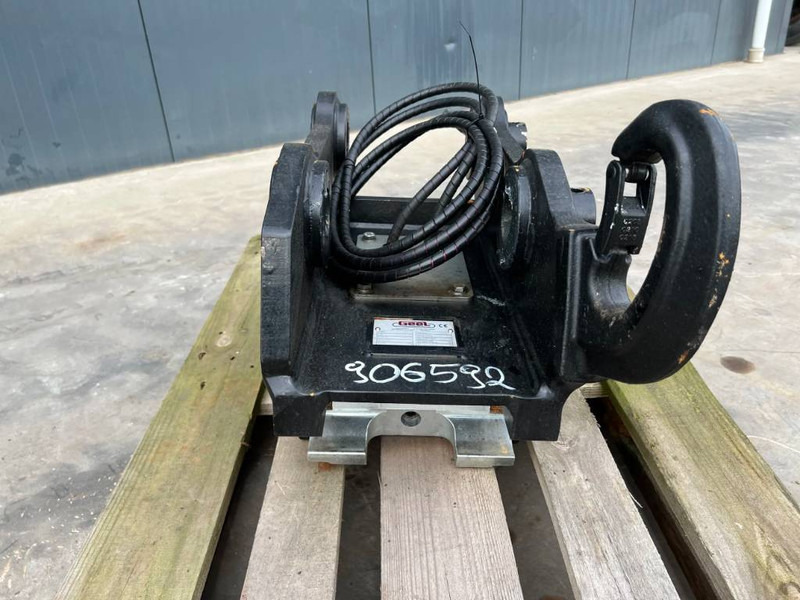 SMP 312D / 312E / 313F / 314D / 314F / 315F - Attache rapide pour Engins de chantier: photos 2 SMP 312D / 312E / 313F / 314D / 314F / 315F - Attache rapide pour Engins de chantier: photos 2