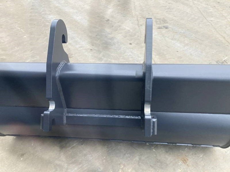 Smitma CW30 1.80m - Godet pour Engins de chantier: photos 4 Smitma CW30 1.80m - Godet pour Engins de chantier: photos 4