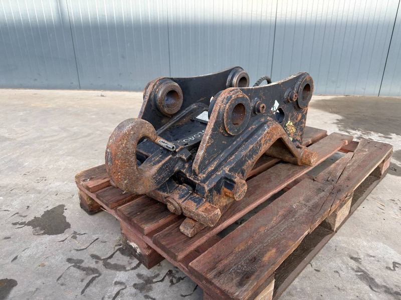 Verachtert CW20S - 312 / 311F / 313F / 315F - Attache rapide pour Engins de chantier: photos 1 Verachtert CW20S - 312 / 311F / 313F / 315F - Attache rapide pour Engins de chantier: photos 1