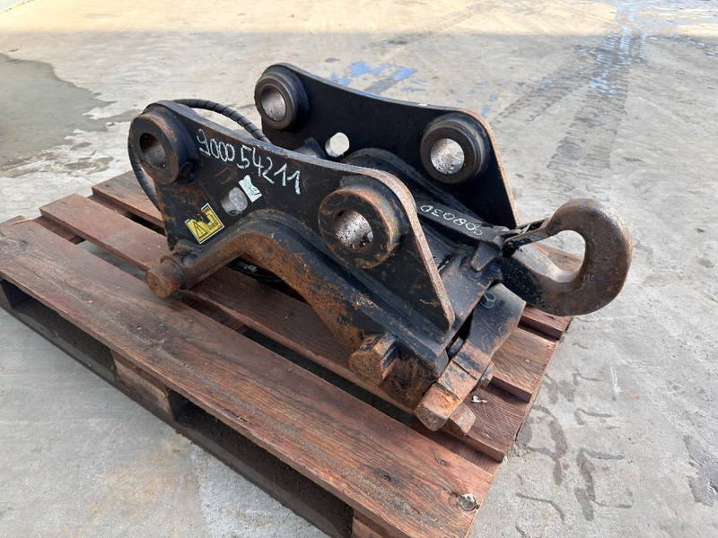 Verachtert CW20S - 312 / 311F / 313F / 315F - Attache rapide pour Engins de chantier: photos 3 Verachtert CW20S - 312 / 311F / 313F / 315F - Attache rapide pour Engins de chantier: photos 3