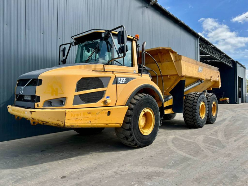 Tombereau articulé Volvo A25F: photos 1
