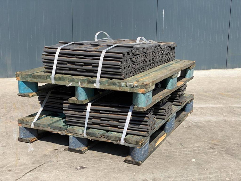 Volvo EC140 Shoes - Frame/ Châssis pour Engins de chantier: photos 1 Volvo EC140 Shoes - Frame/ Châssis pour Engins de chantier: photos 1