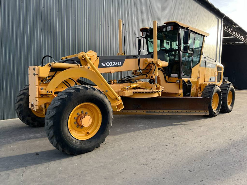 Volvo G930B - Niveleuse: photos 1 Volvo G930B - Niveleuse: photos 1