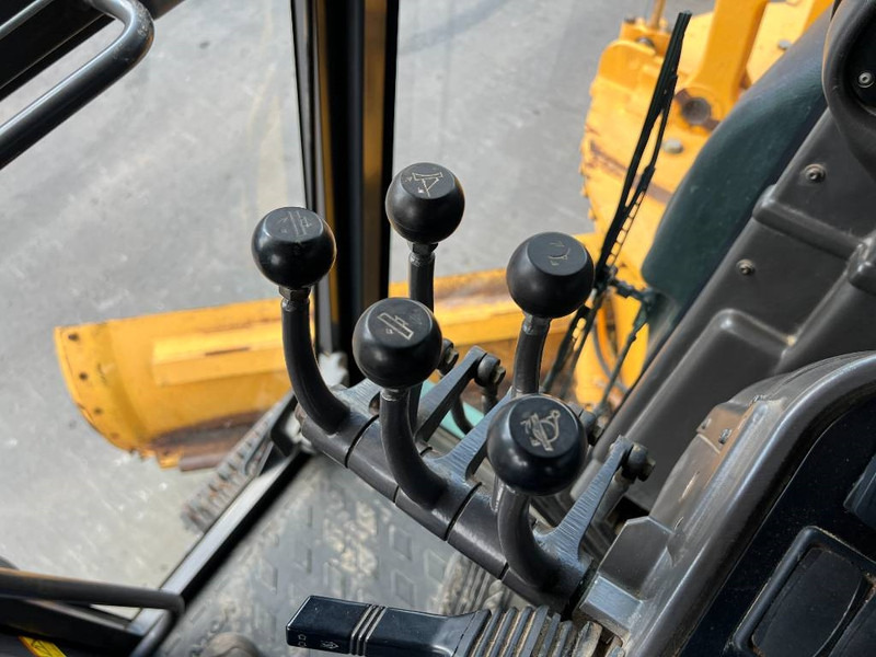 Niveleuse Volvo G970: photos 17