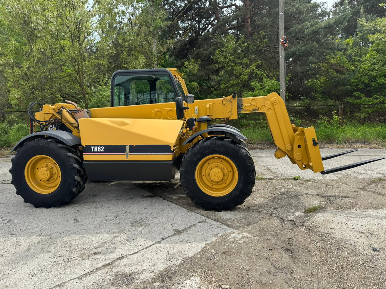 CATERPILLAR CAT TH 62 - Chargeuse sur pneus: photos 2 CATERPILLAR CAT TH 62 - Chargeuse sur pneus: photos 2