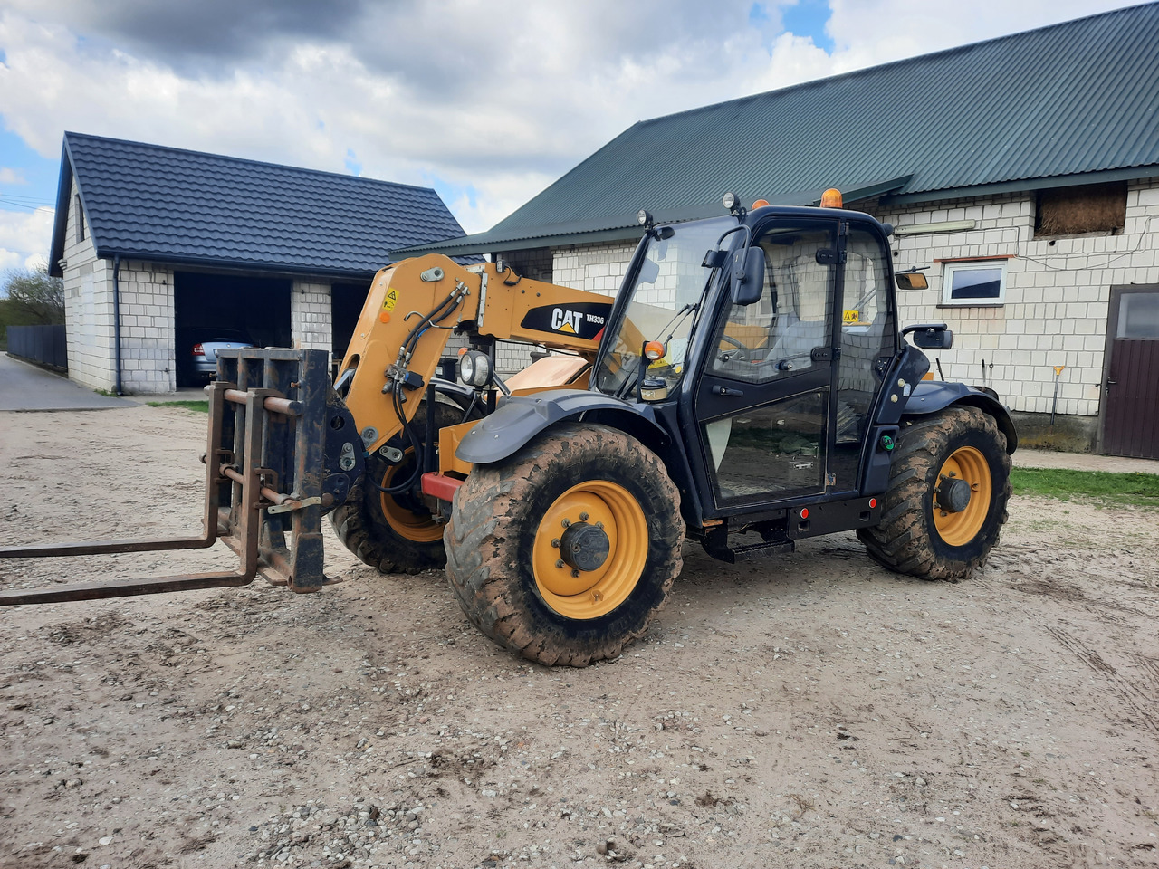 CATERPILLAR TH336 Agri - Chargeuse sur pneus: photos 3 CATERPILLAR TH336 Agri - Chargeuse sur pneus: photos 3