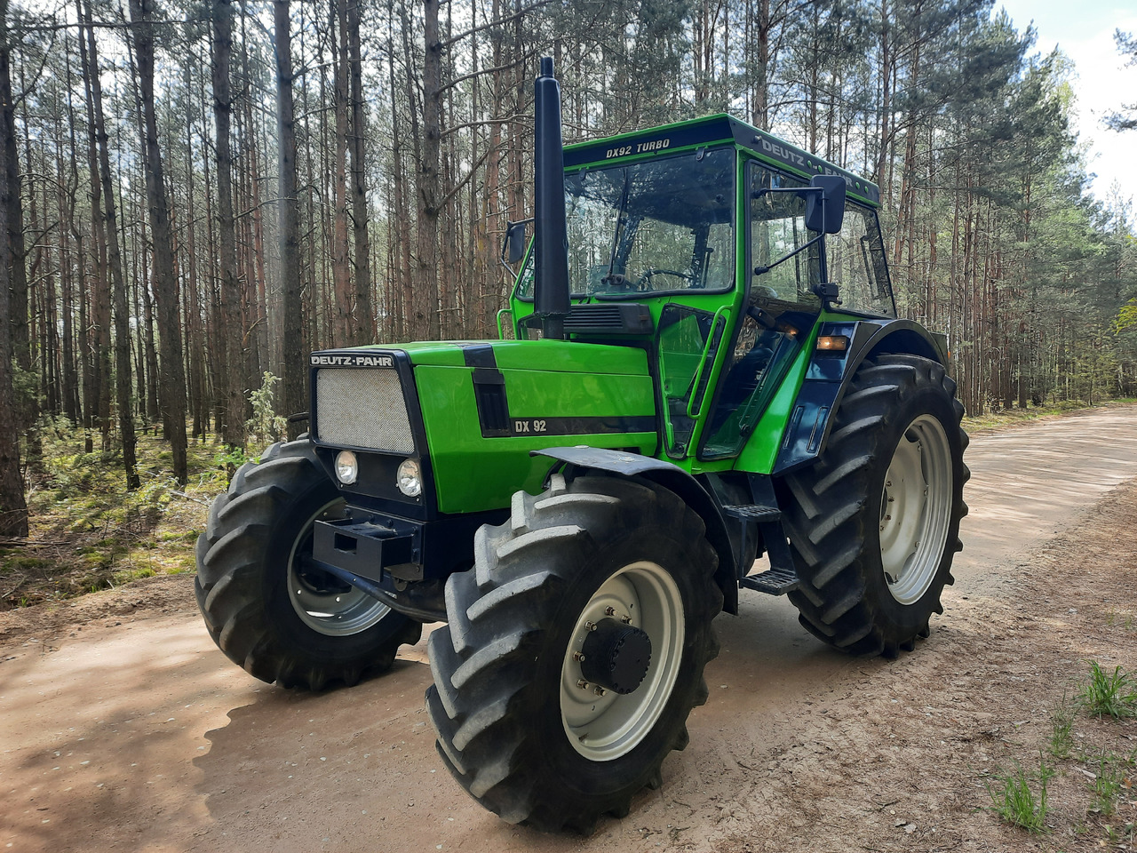 DEUTZ DX92 Turbo - Tracteur agricole: photos 1 DEUTZ DX92 Turbo - Tracteur agricole: photos 1