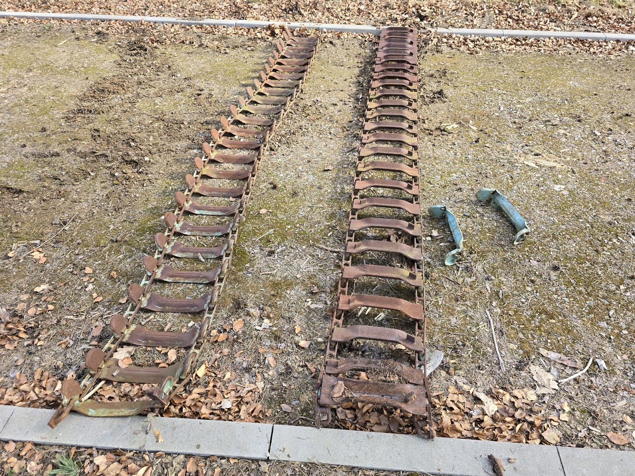 Gąsienice 400/60-15.5 - Chenille pour Matériel forestier: photos 5 Gąsienice 400/60-15.5 - Chenille pour Matériel forestier: photos 5