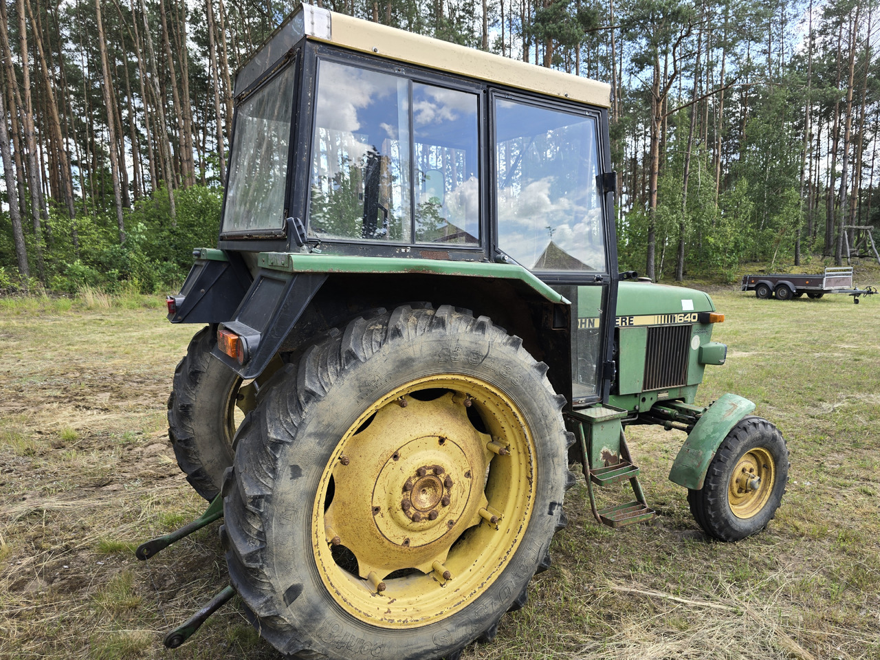 JOHN DEERE 1640S - Tracteur agricole: photos 4 JOHN DEERE 1640S - Tracteur agricole: photos 4