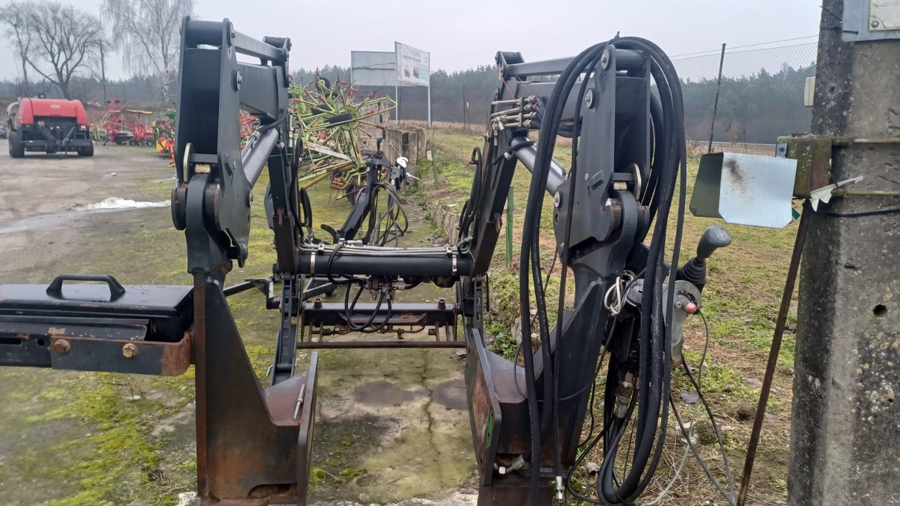 MANIP MP85A - Chargeur frontal pour tracteur: photos 3 MANIP MP85A - Chargeur frontal pour tracteur: photos 3