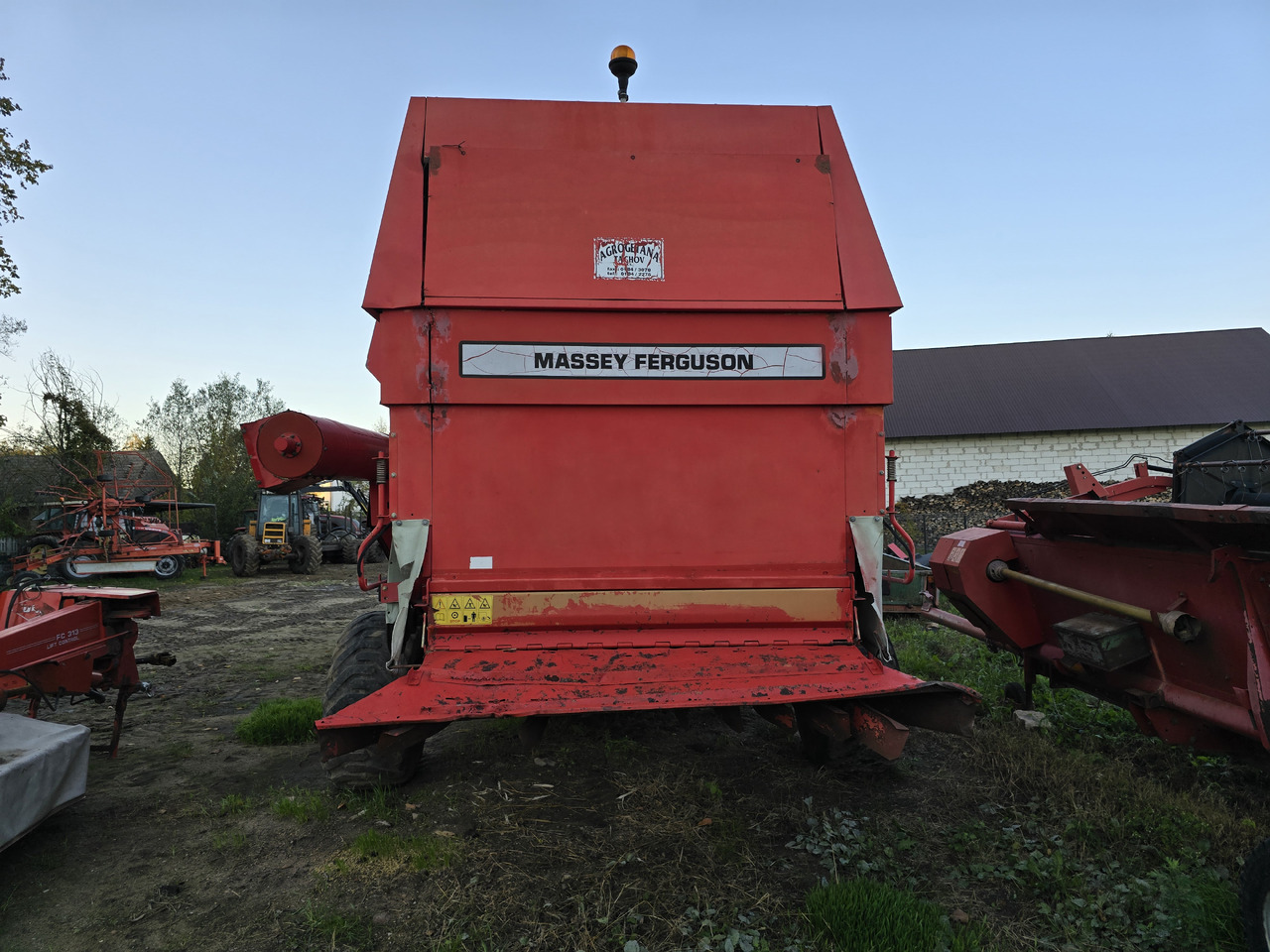 Moissonneuse-batteuse MASSEY FERGUSON 38: photos 6