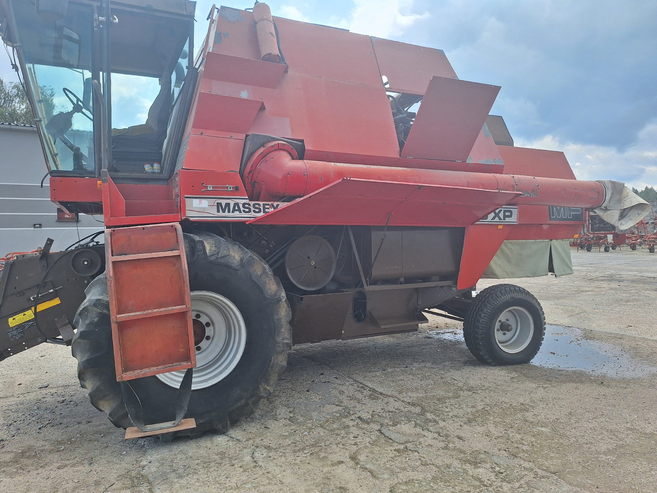 Massey Ferguson 29XP - Moissonneuse-batteuse: photos 1 Massey Ferguson 29XP - Moissonneuse-batteuse: photos 1