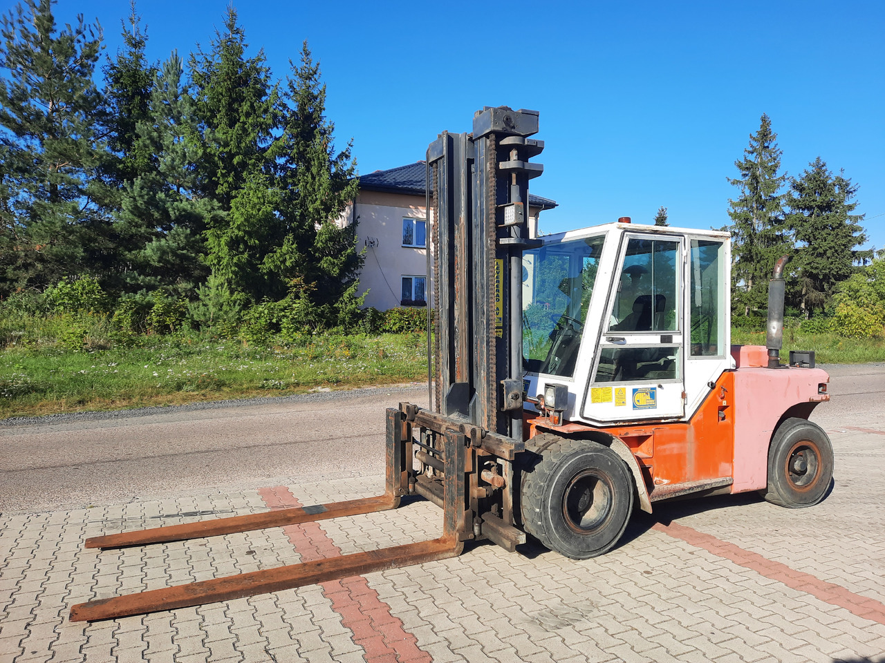 Dantruck 8009 - Chariot élévateur diesel: photos 4 Dantruck 8009 - Chariot élévateur diesel: photos 4