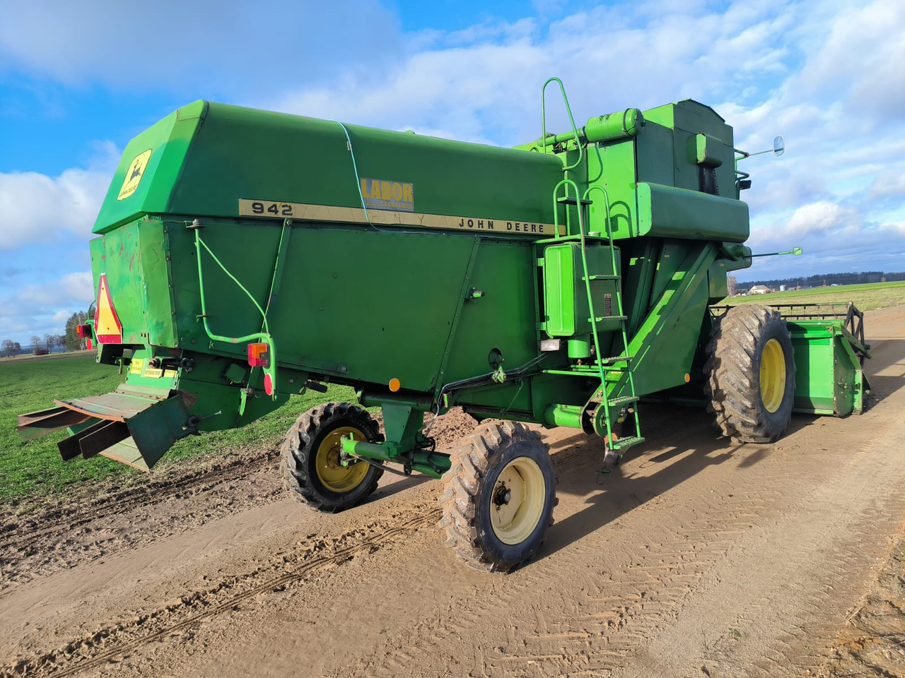 John-deere 942 - Moissonneuse-batteuse: photos 5 John-deere 942 - Moissonneuse-batteuse: photos 5