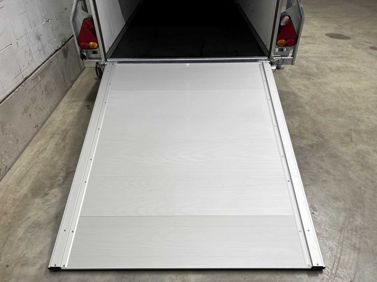 CHEVAL LIBERTE DEBON C255 Seitentür ungebremst Kofferanhänger - Remorque fourgon: photos 5 CHEVAL LIBERTE DEBON C255 Seitentür ungebremst Kofferanhänger - Remorque fourgon: photos 5