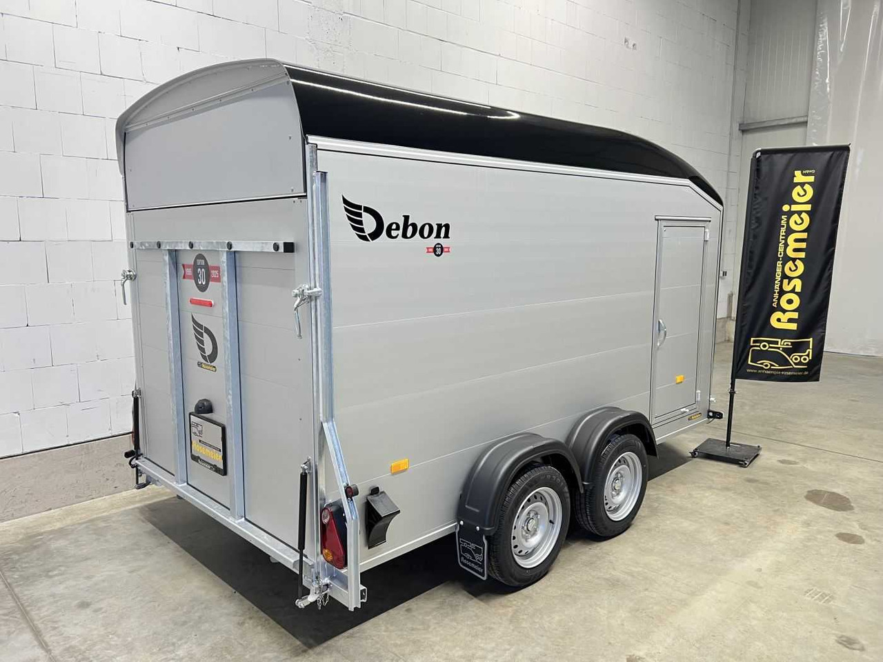 CHEVAL LIBERTE DEBON C700 Roadster Kofferanhänger - Remorque fourgon: photos 3 CHEVAL LIBERTE DEBON C700 Roadster Kofferanhänger - Remorque fourgon: photos 3