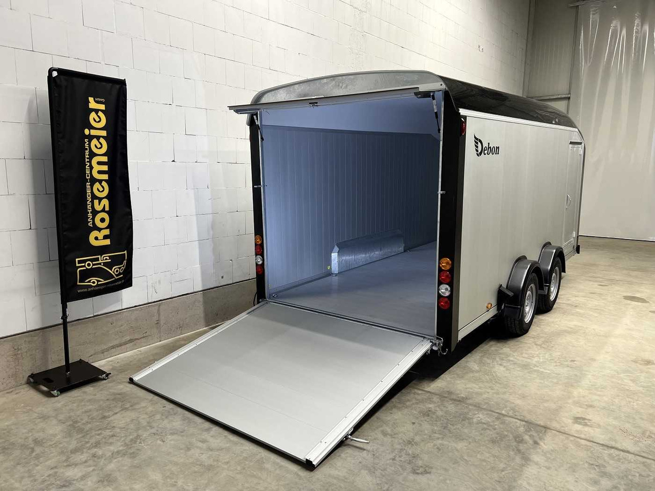 CHEVAL LIBERTE DEBON C900 Roadster Kofferanhänger - Remorque fourgon: photos 5 CHEVAL LIBERTE DEBON C900 Roadster Kofferanhänger - Remorque fourgon: photos 5