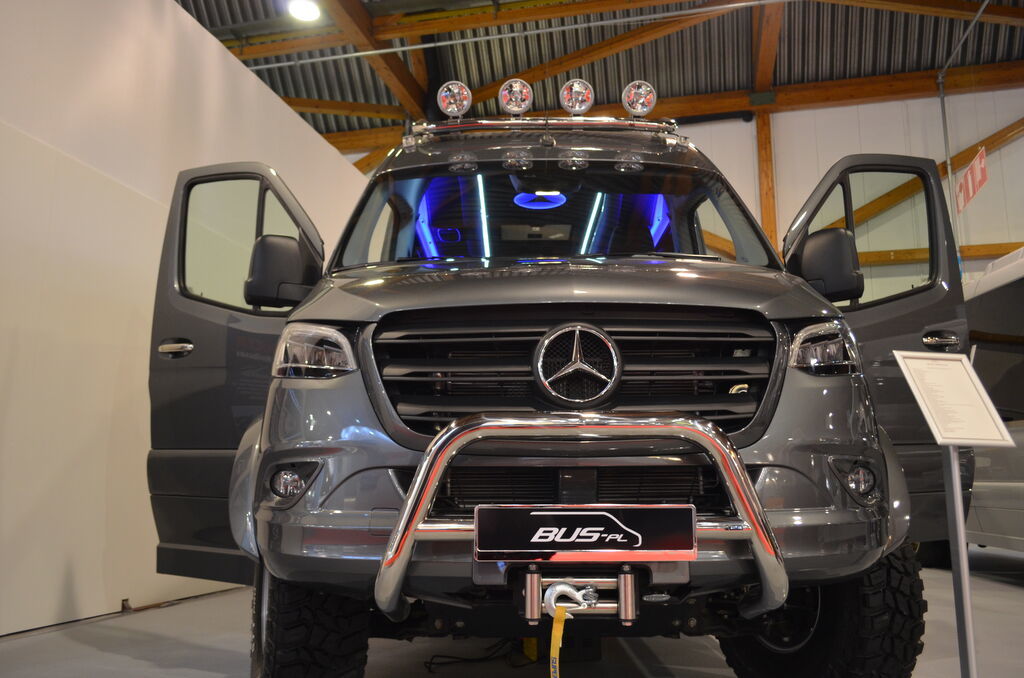 MERCEDES-BENZ Sprinter 519 4x4 high and low drive - Minibus, Transport de personnes: photos 4 MERCEDES-BENZ Sprinter 519 4x4 high and low drive - Minibus, Transport de personnes: photos 4